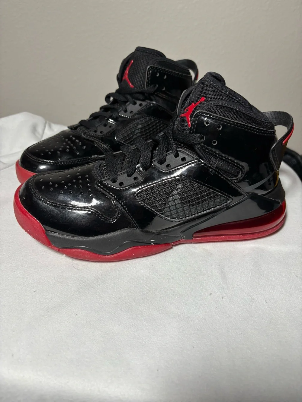 Nike Kids' Black and Red High-Top Sneakers